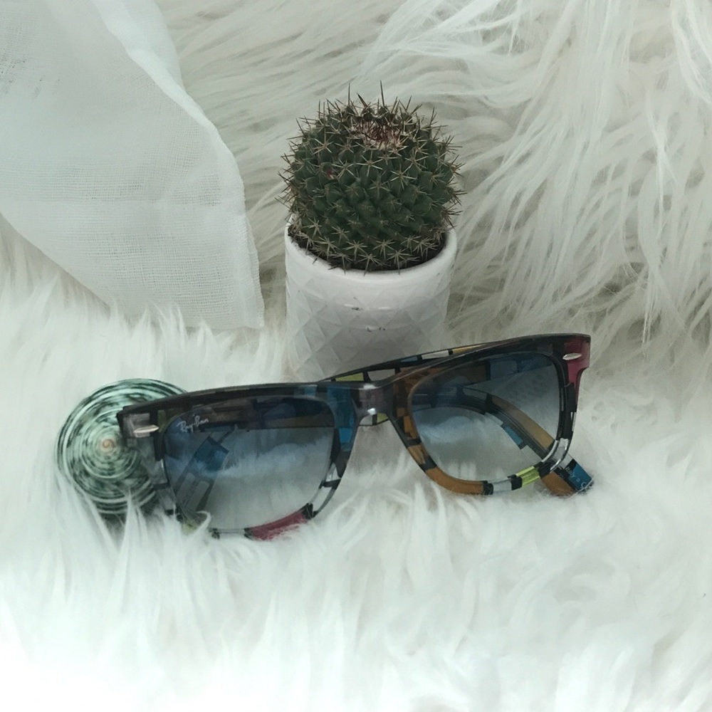 Ray Ban multicolor Wayfarer Suglasses